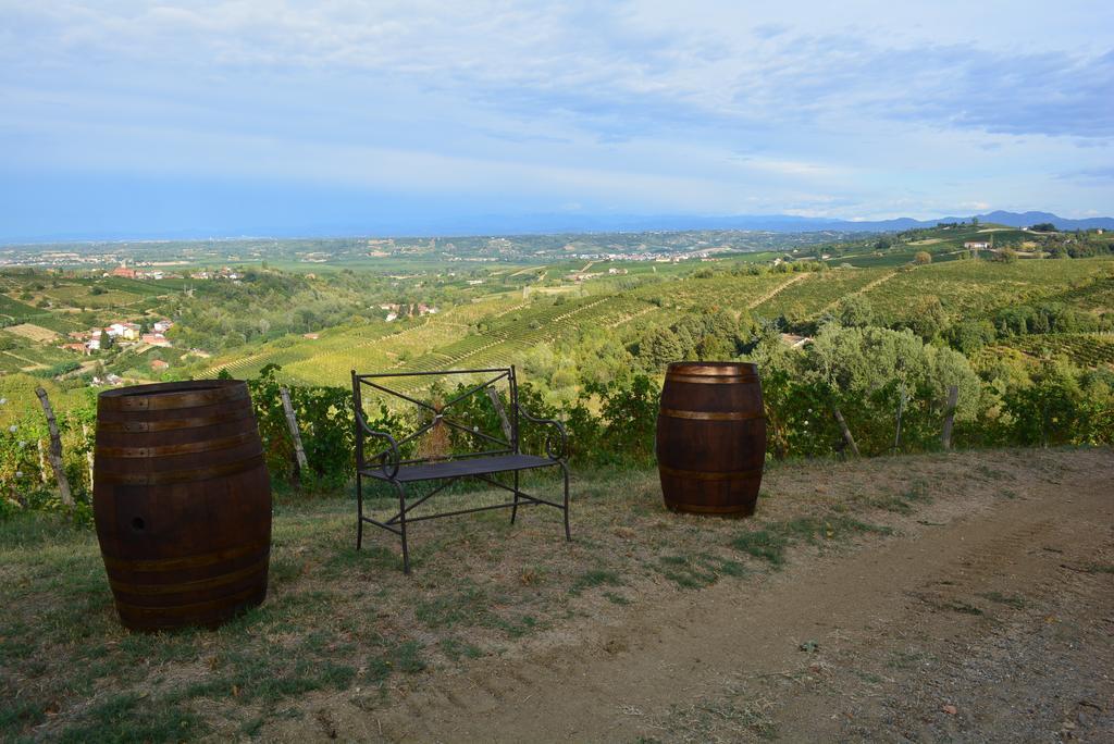Cascina Valtignosa Camere Con Vigna Cassine Exterior photo