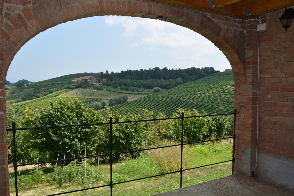 Cascina Valtignosa Camere Con Vigna Cassine Exterior photo